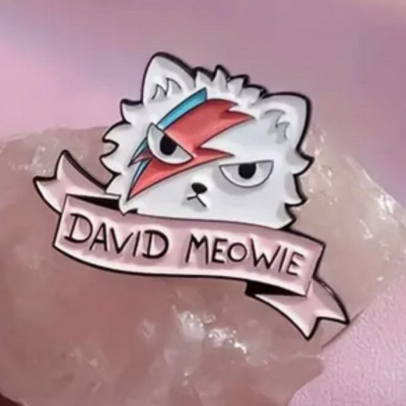 David Meowie Enamel Lapel Pin Set - Picture 6 of 7